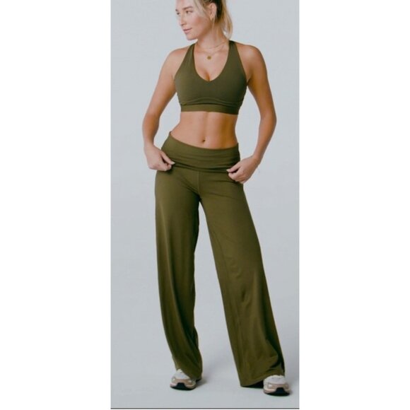 Fabletics Pants - NWT Fabletics High-Waisted Foldover Green Pants Size XL